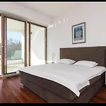 Villa Superior One *